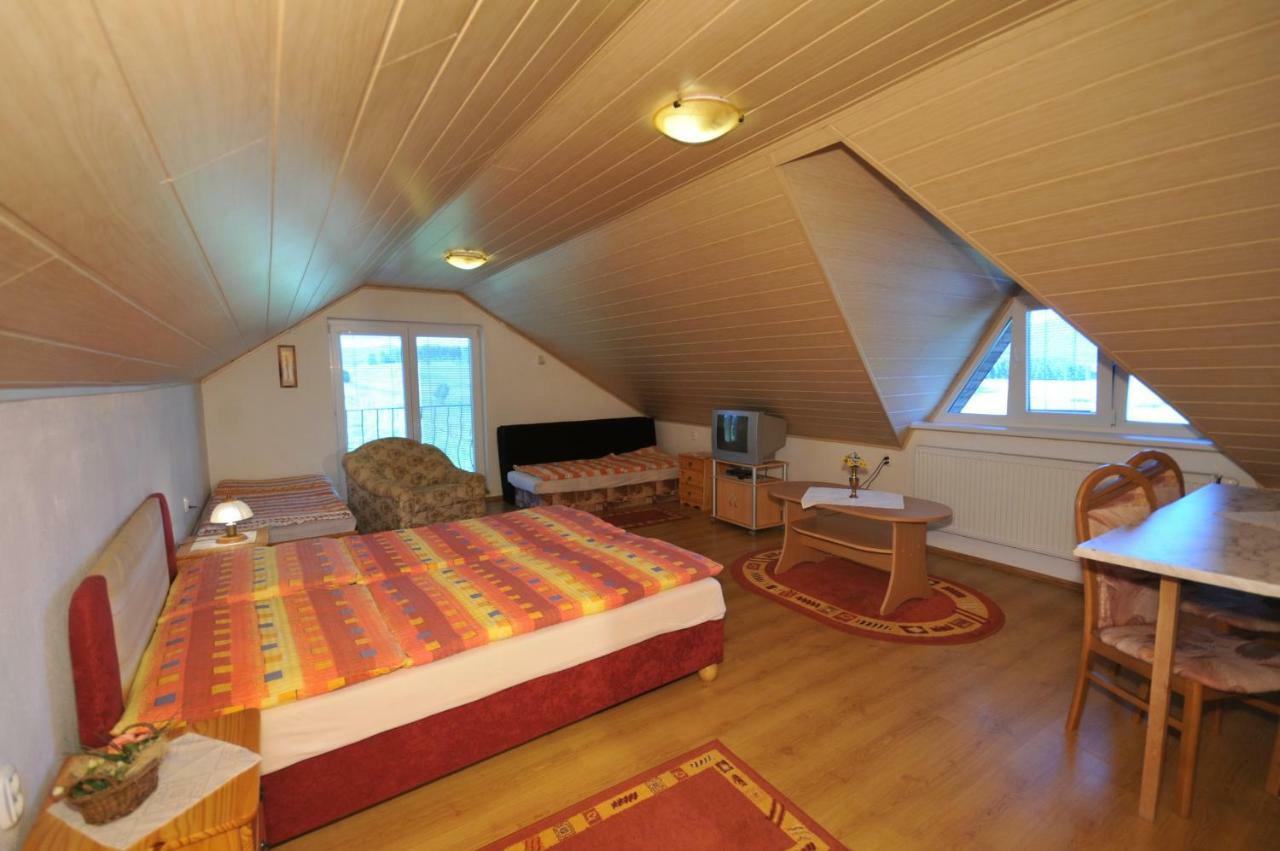 Penzion Drevenik Otel Spišské Podhradie Dış mekan fotoğraf